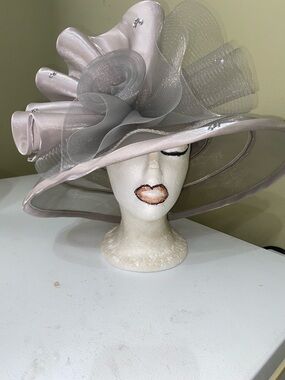 Beautiful Dress Hat / Church Hat by Mr. Hi’s